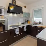 6 Bedroom In