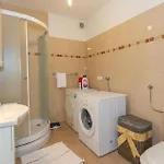 Дом отдыха 6 Bedroom In Svib